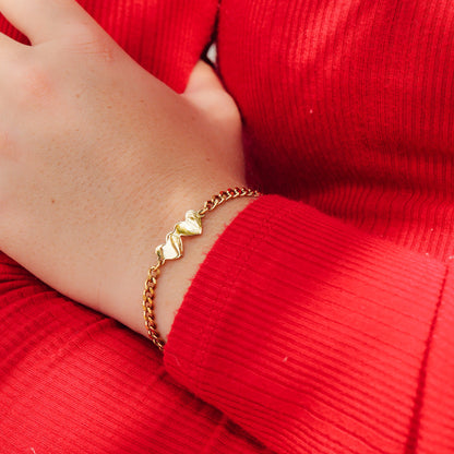 18K Gold PVD Stainless Steel Engravable 2 Hearts on Curb Chain Bracelet / SBB0366