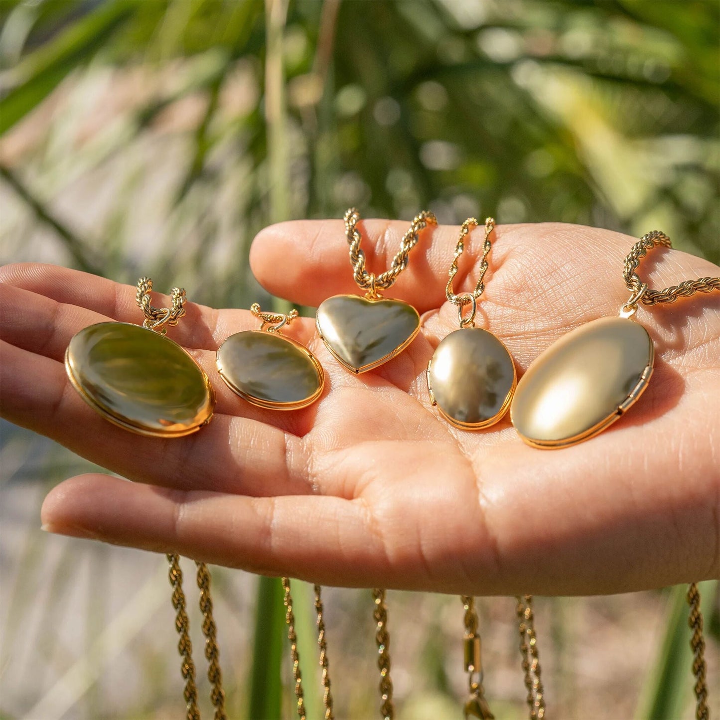 18K Gold PVD Stainless Steel Oval Locket / PDL0243