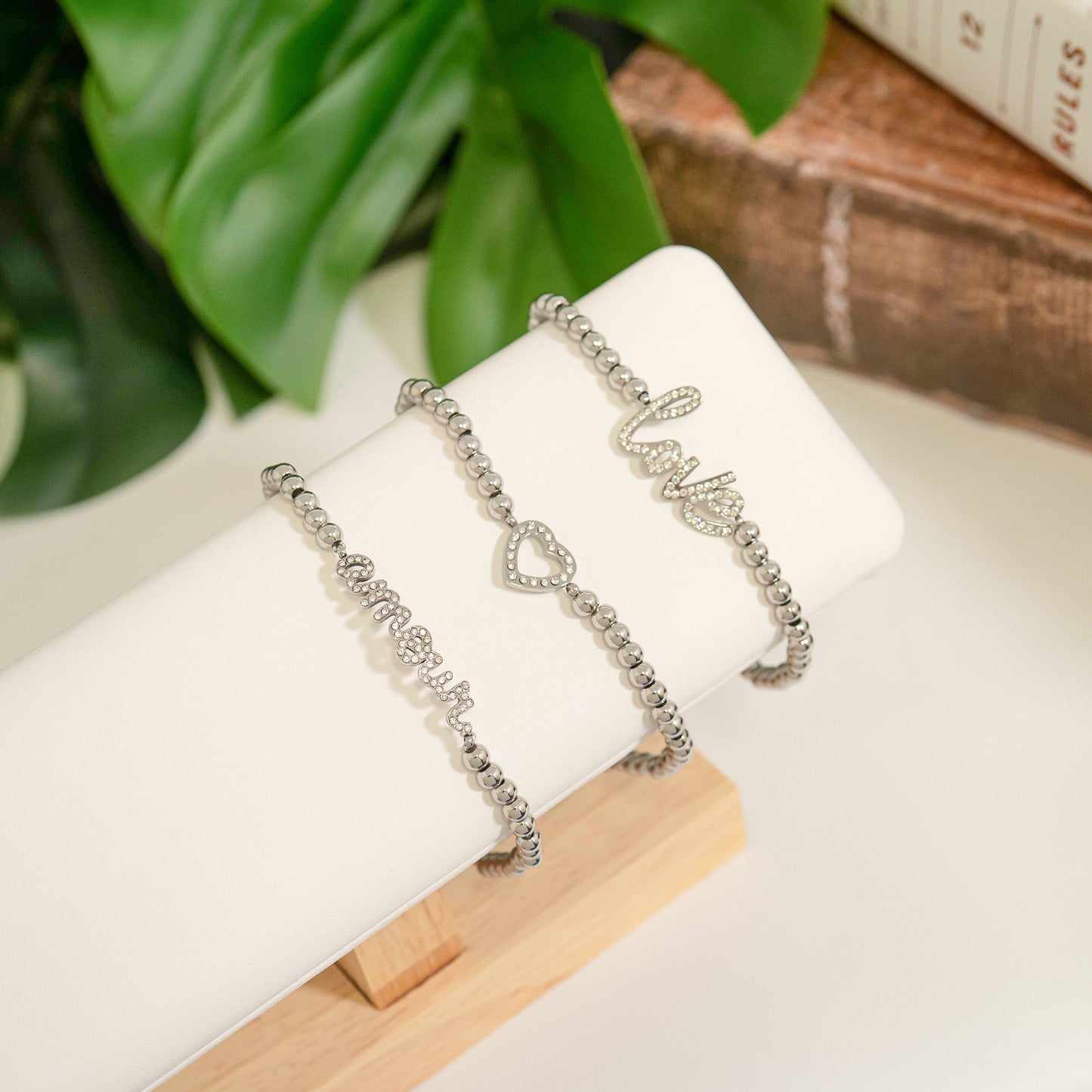 18K Gold PVD Stainless Steel Stone Heart Metal Beaded Stretch Bracelet / BRJ1016