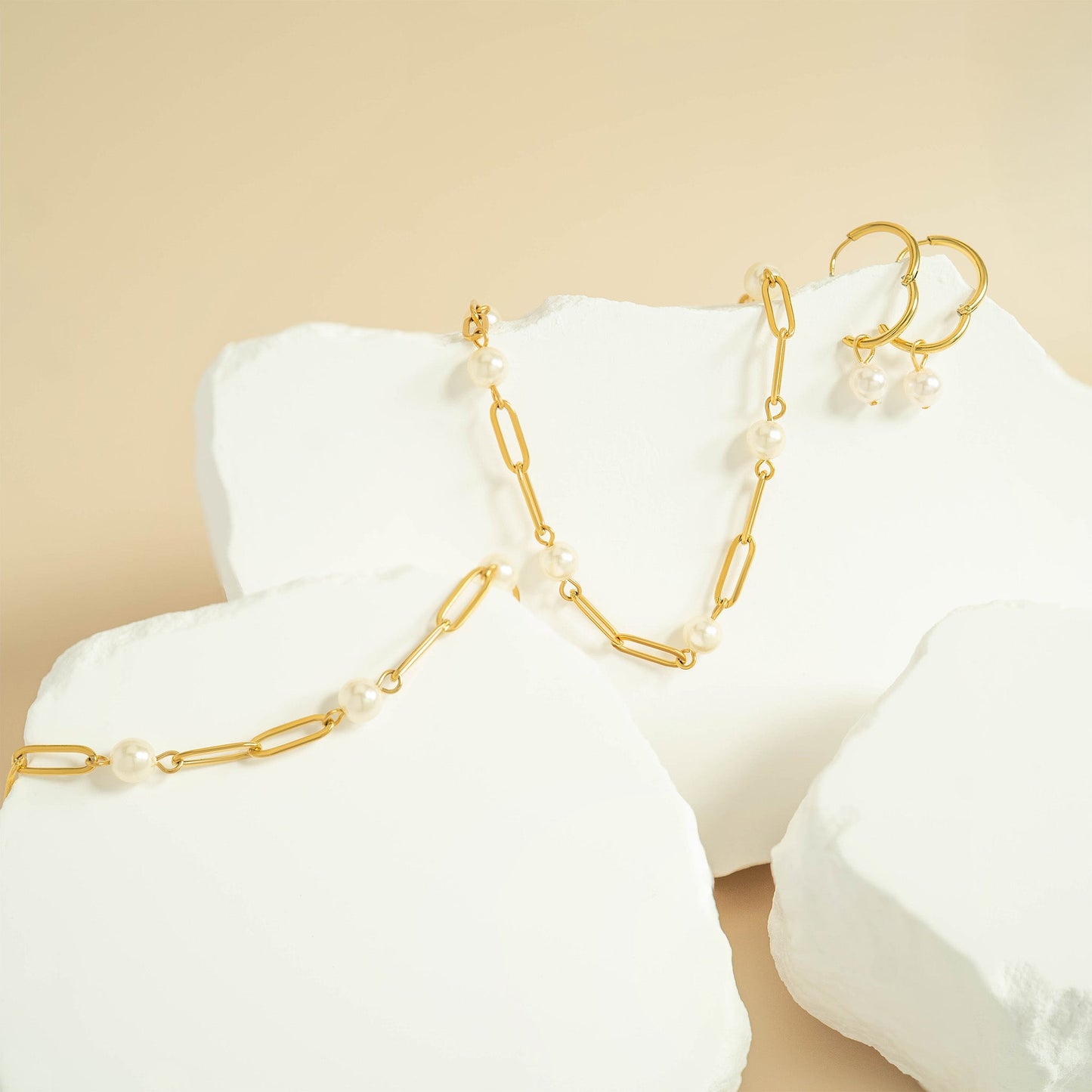 18K Gold PVD Stainless Steel Pearl Station Paperclip Chain Necklace / CHN0082