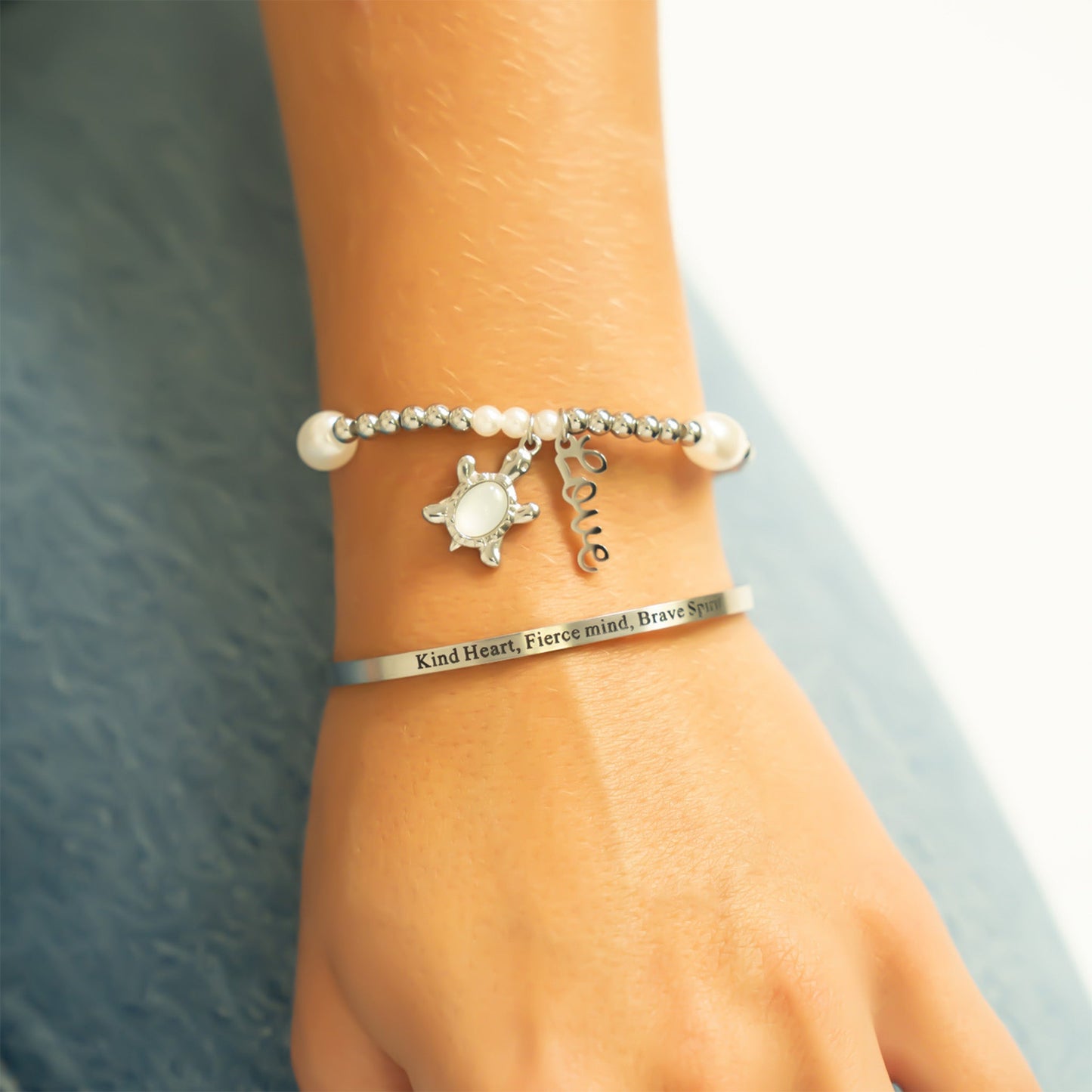 18K Gold PVD Stainless Steel Mother Of Pearl Turtle Charm / PDL0344