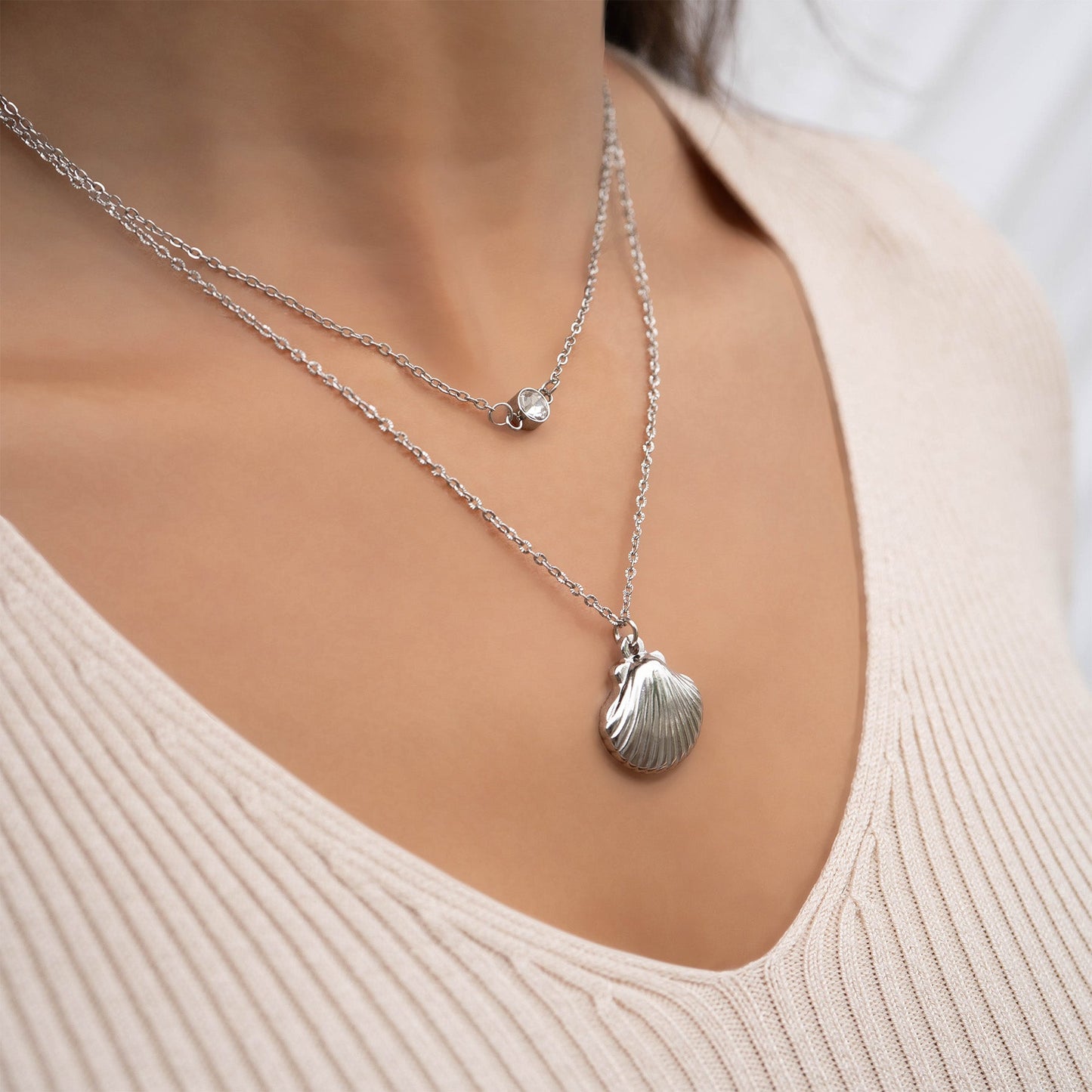 18K Gold PVD Stainless Steel Shell Charm / PDL0192