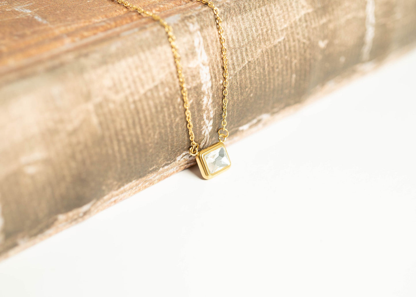 18K Gold PVD Stainless Steel Loop Connector Chain Necklace / CHN9964