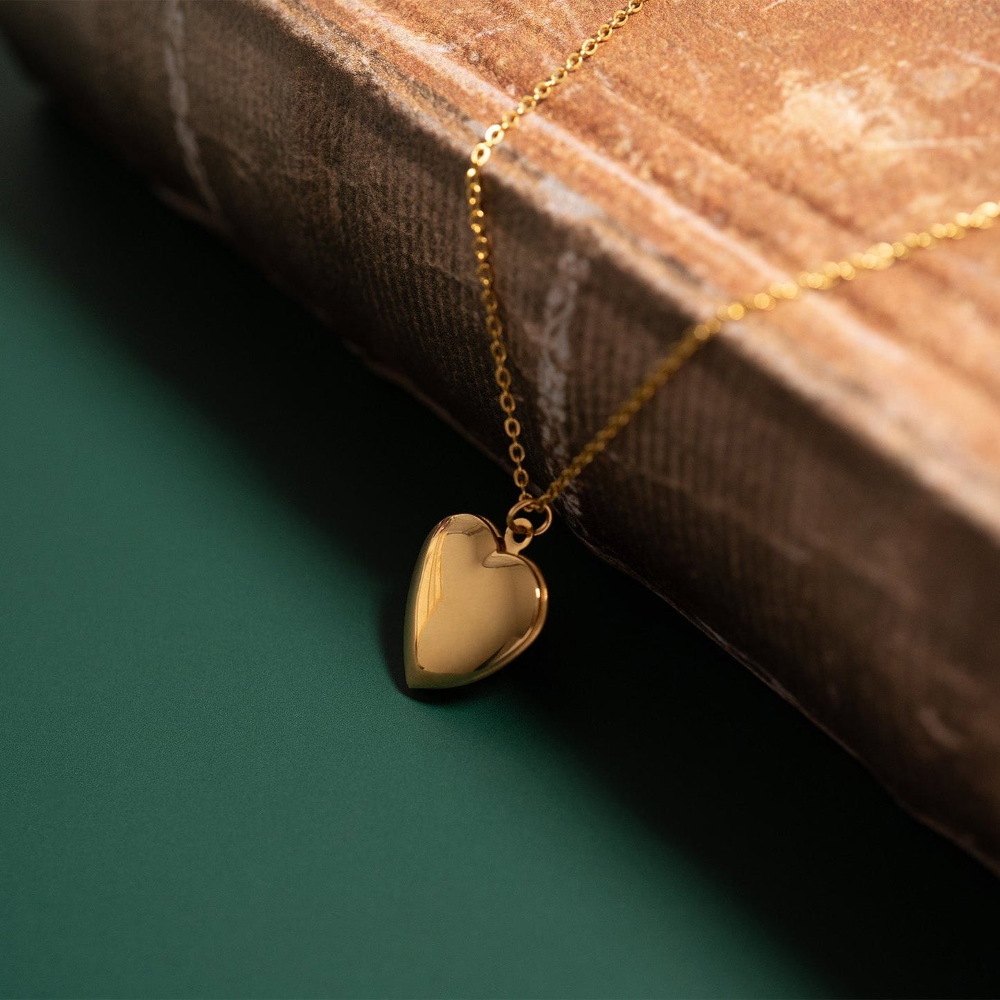 18K Gold PVD Stainless Steel Heart Locket / PDL0239