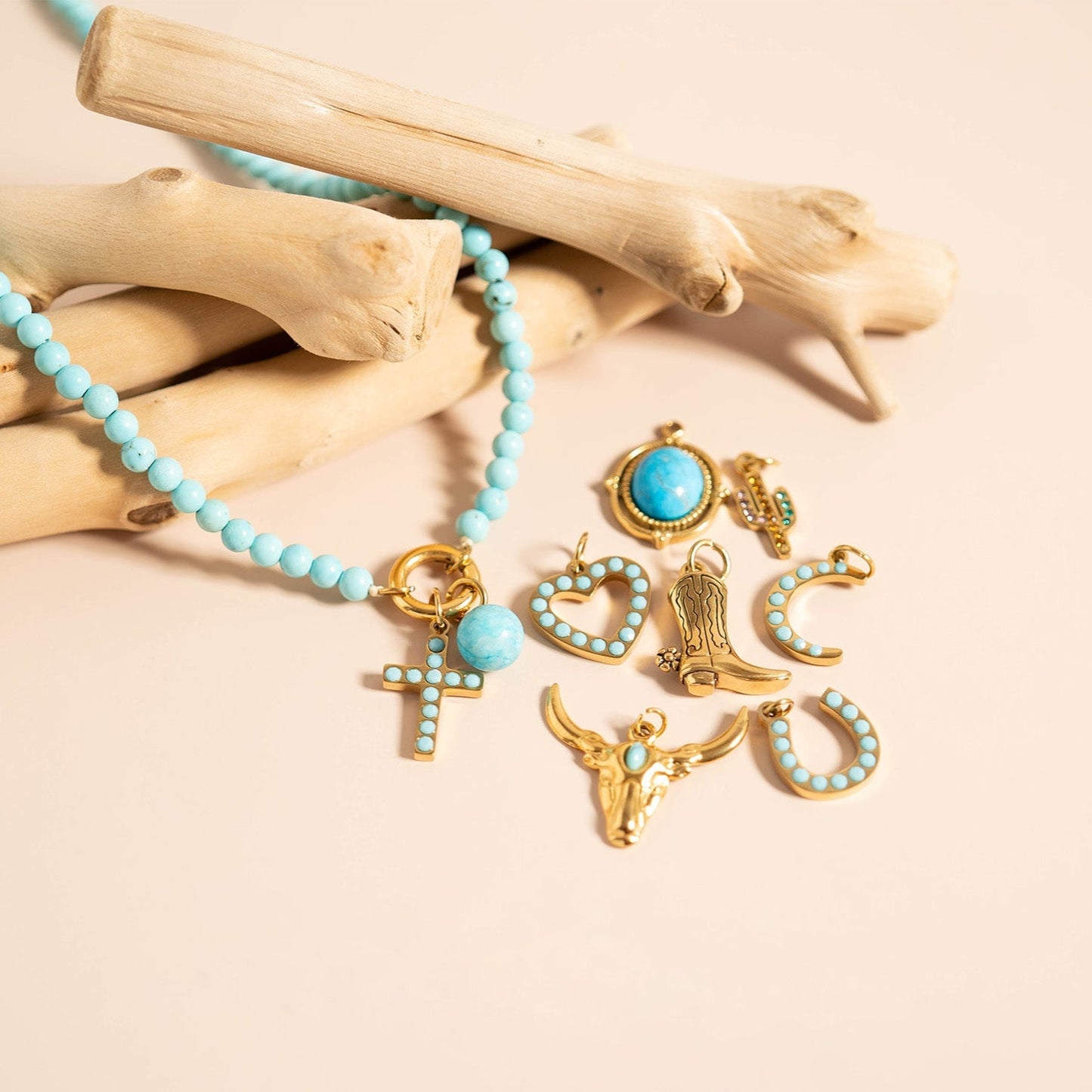 18K Gold PVD Stainless Steel Turquoise Stone Horseshoe Charm / PDL0228