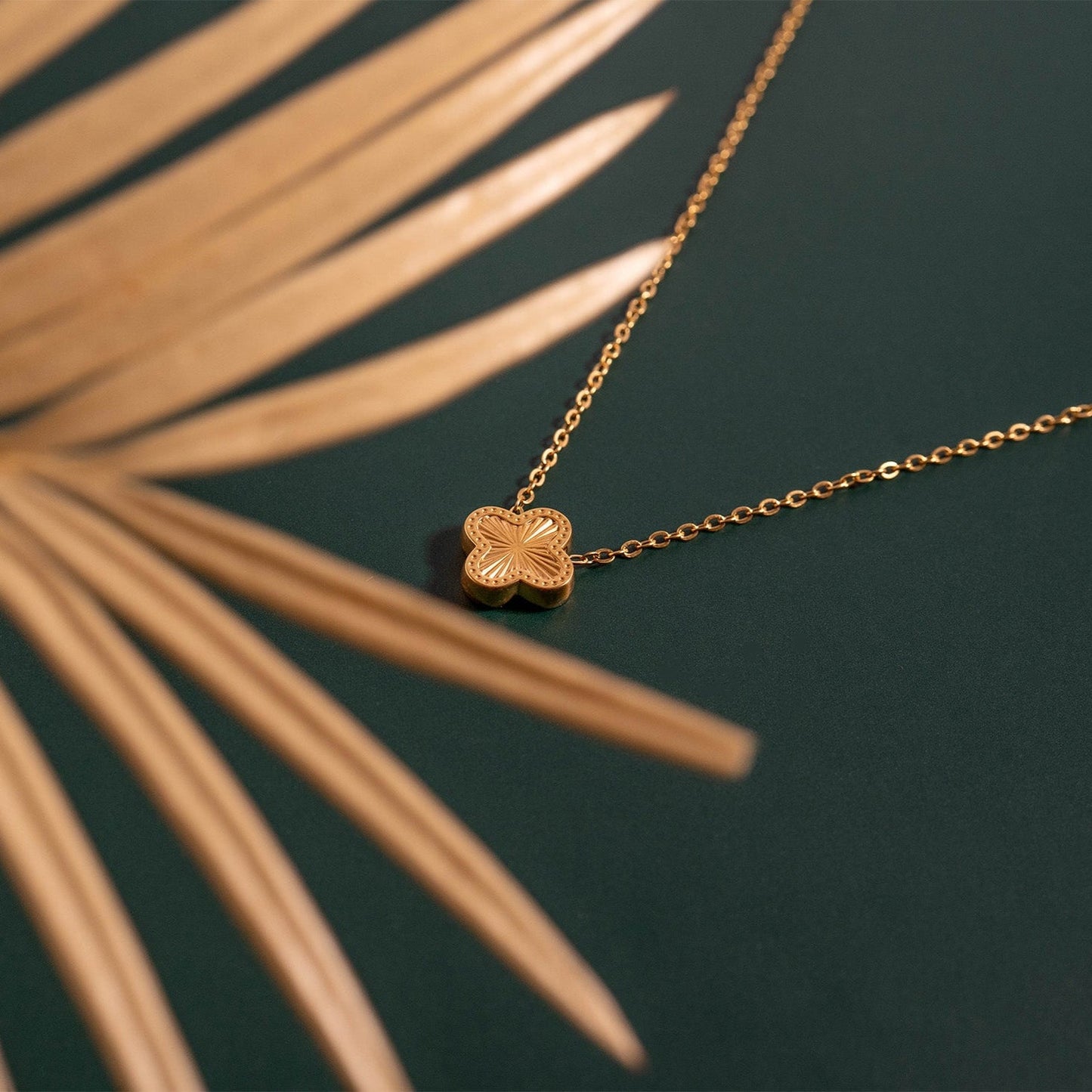 18K Gold PVD Stainless Steel Lucky Clover Charm Necklace / CHN0046