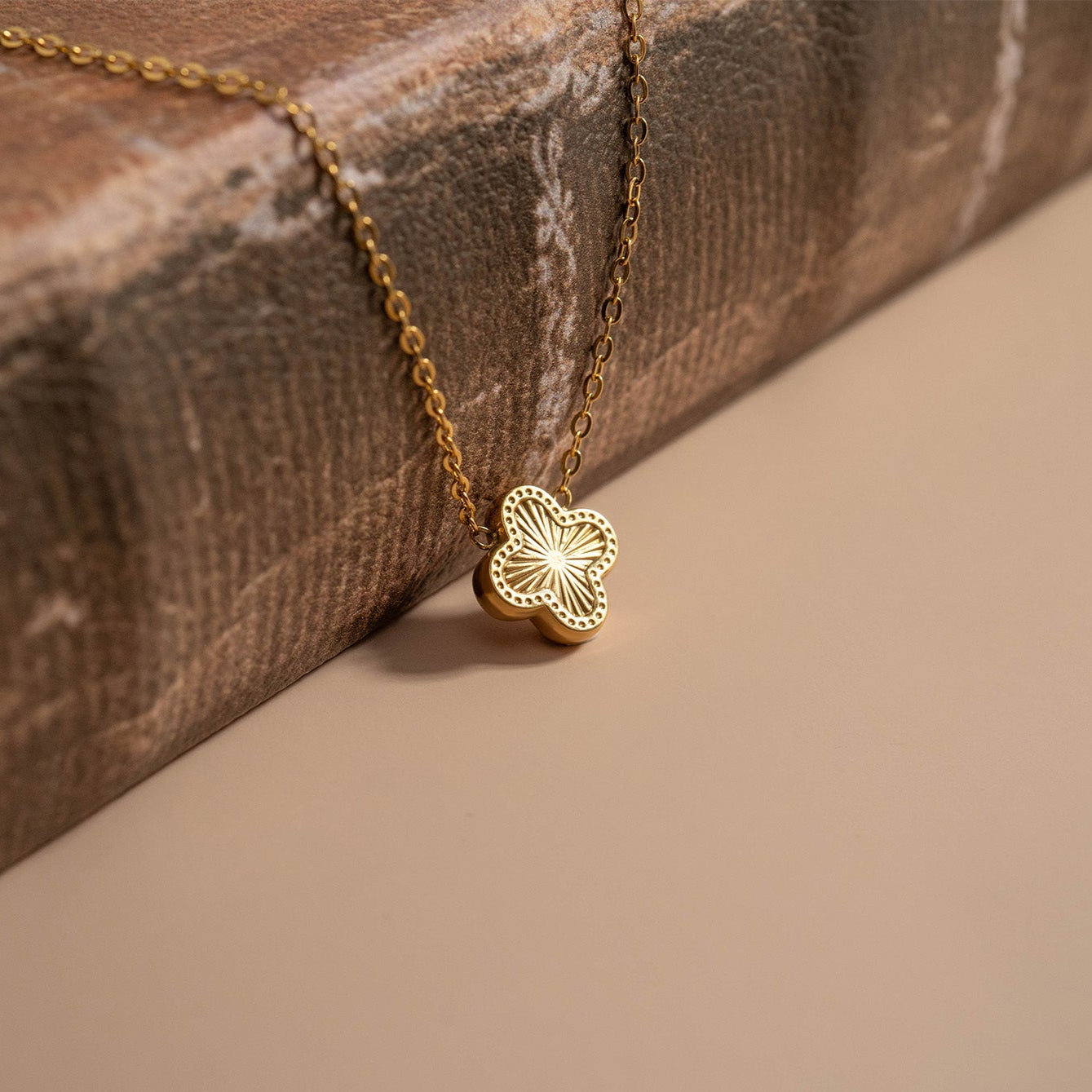 18K Gold PVD Stainless Steel Lucky Clover Charm Necklace / CHN0046