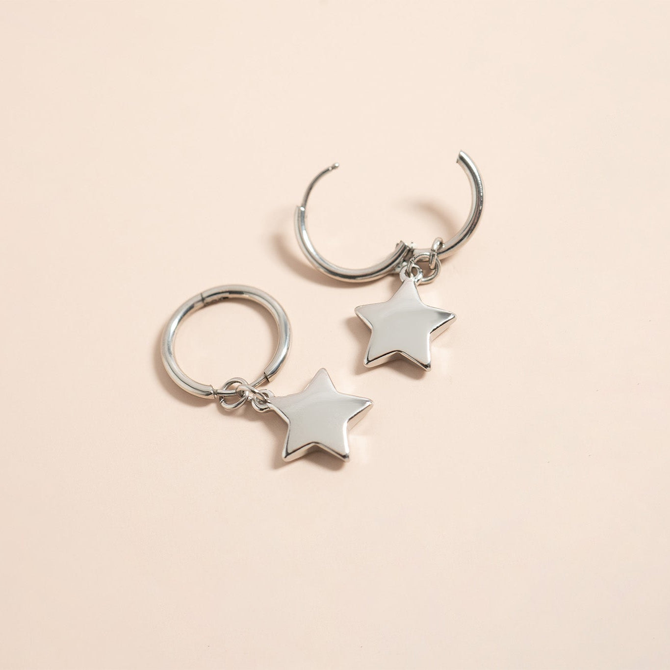 18K Gold PVD Stainless Steel Star & Moon Pendant Earrings / ERJ0010
