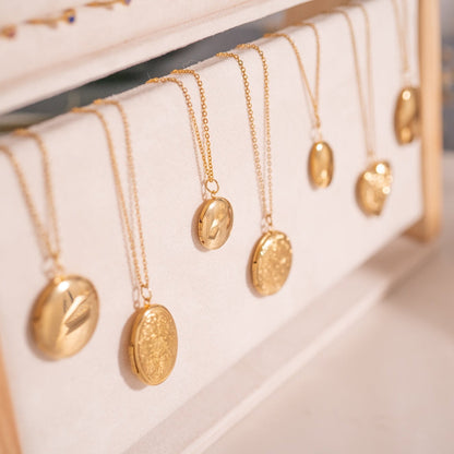 18K Gold PVD Stainless Steel Textured Oval Locket / PDL0245