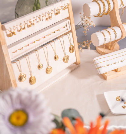 18K Gold PVD Stainless Steel Textured Oval Locket / PDL0245