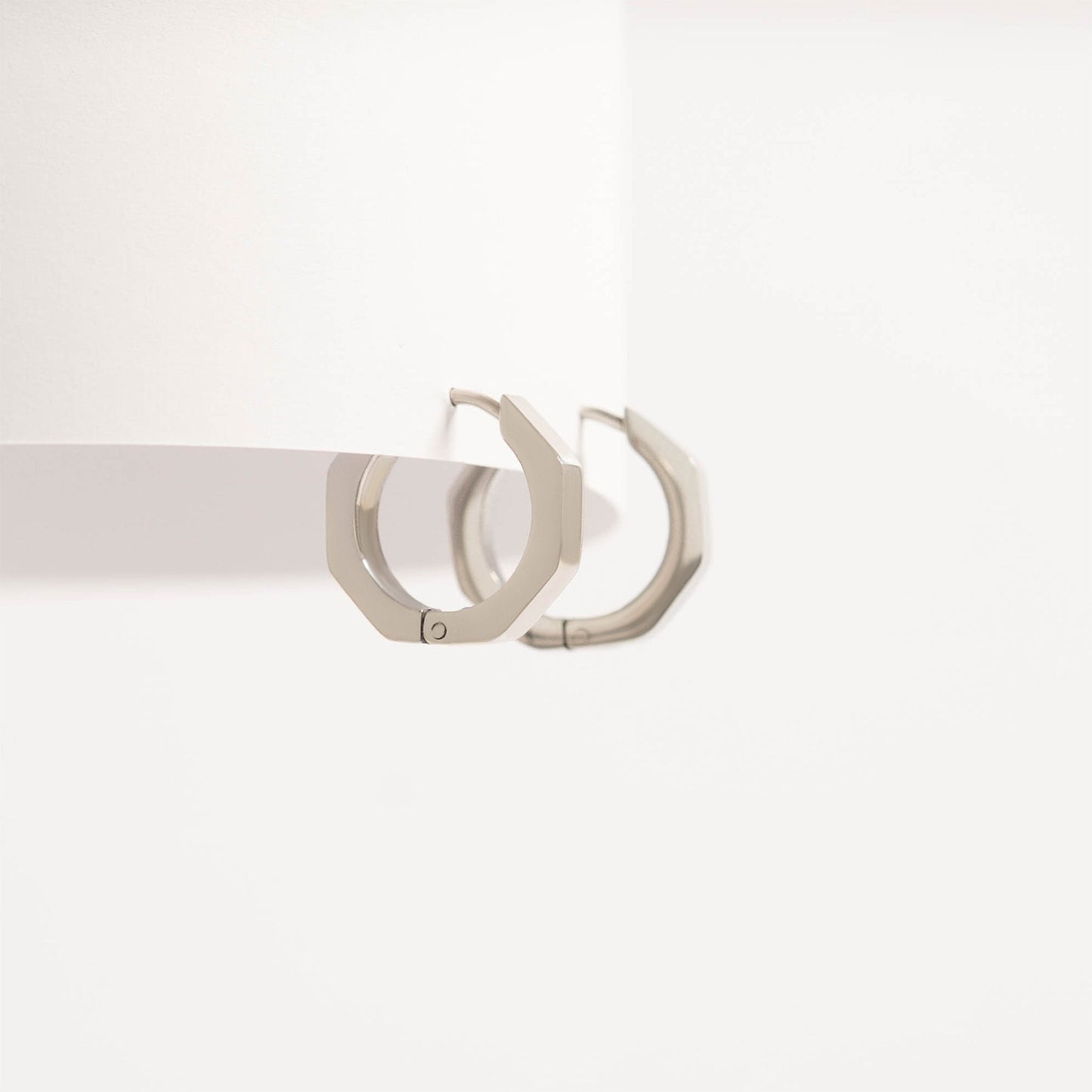 18K Gold PVD Stainless Steel Geometric Huggie Hoop Earrings / ERJ0008