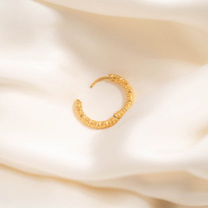 18K Gold PVD Stainless Steel Textured Huggie Hoop Earrings / ERJ0012