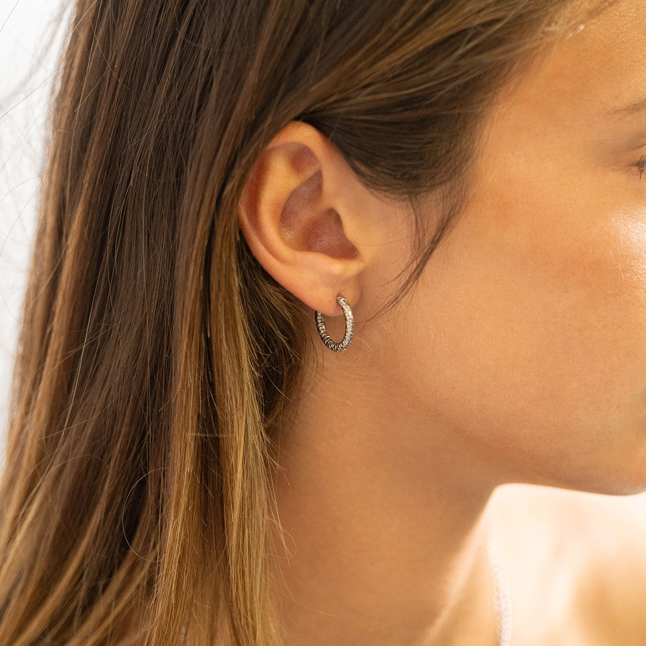 18K Gold PVD Stainless Steel Textured Huggie Hoop Earrings / ERJ0012