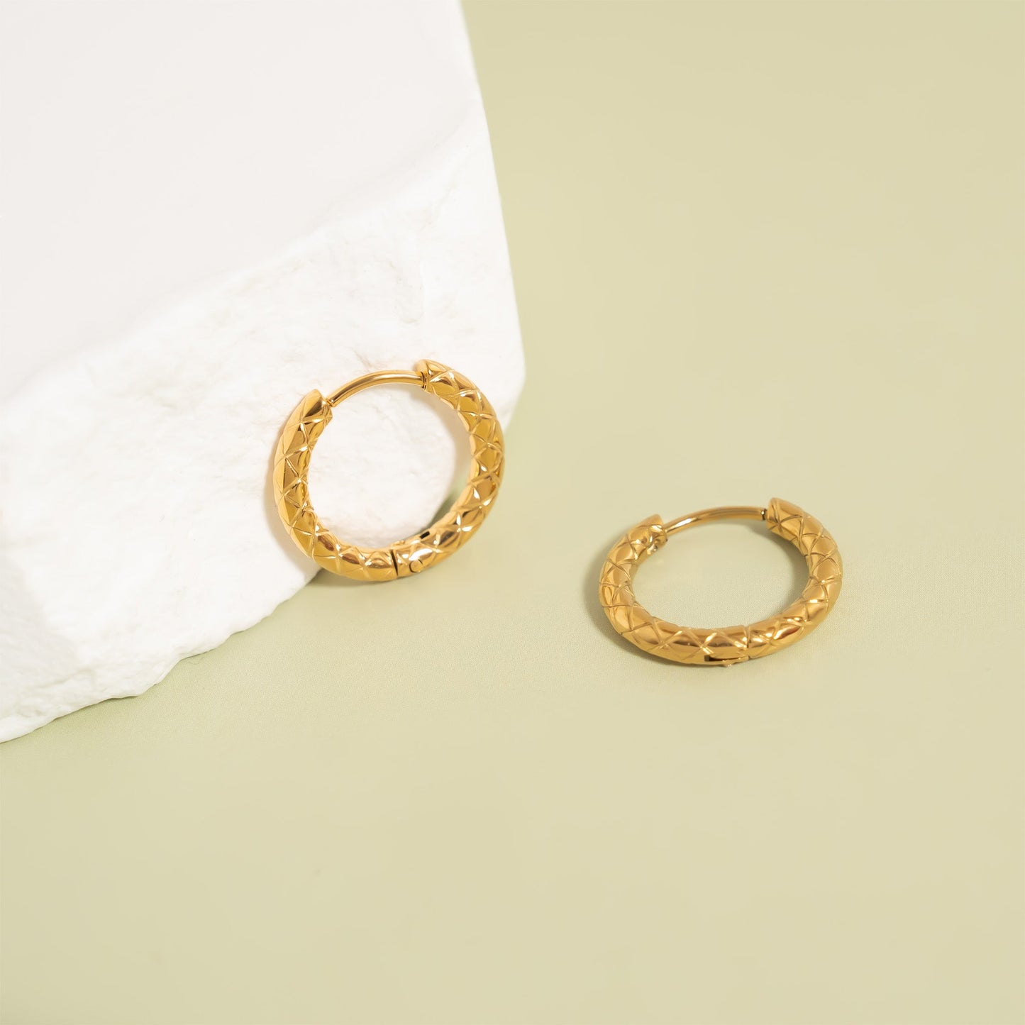 18K Gold PVD Stainless Steel Textured Huggie Hoop Earrings / ERJ0025