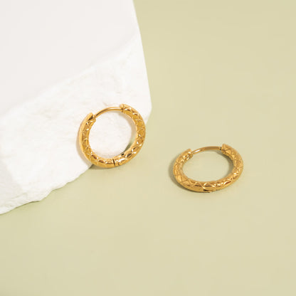 18K Gold PVD Stainless Steel Textured Huggie Hoop Earrings / ERJ0025