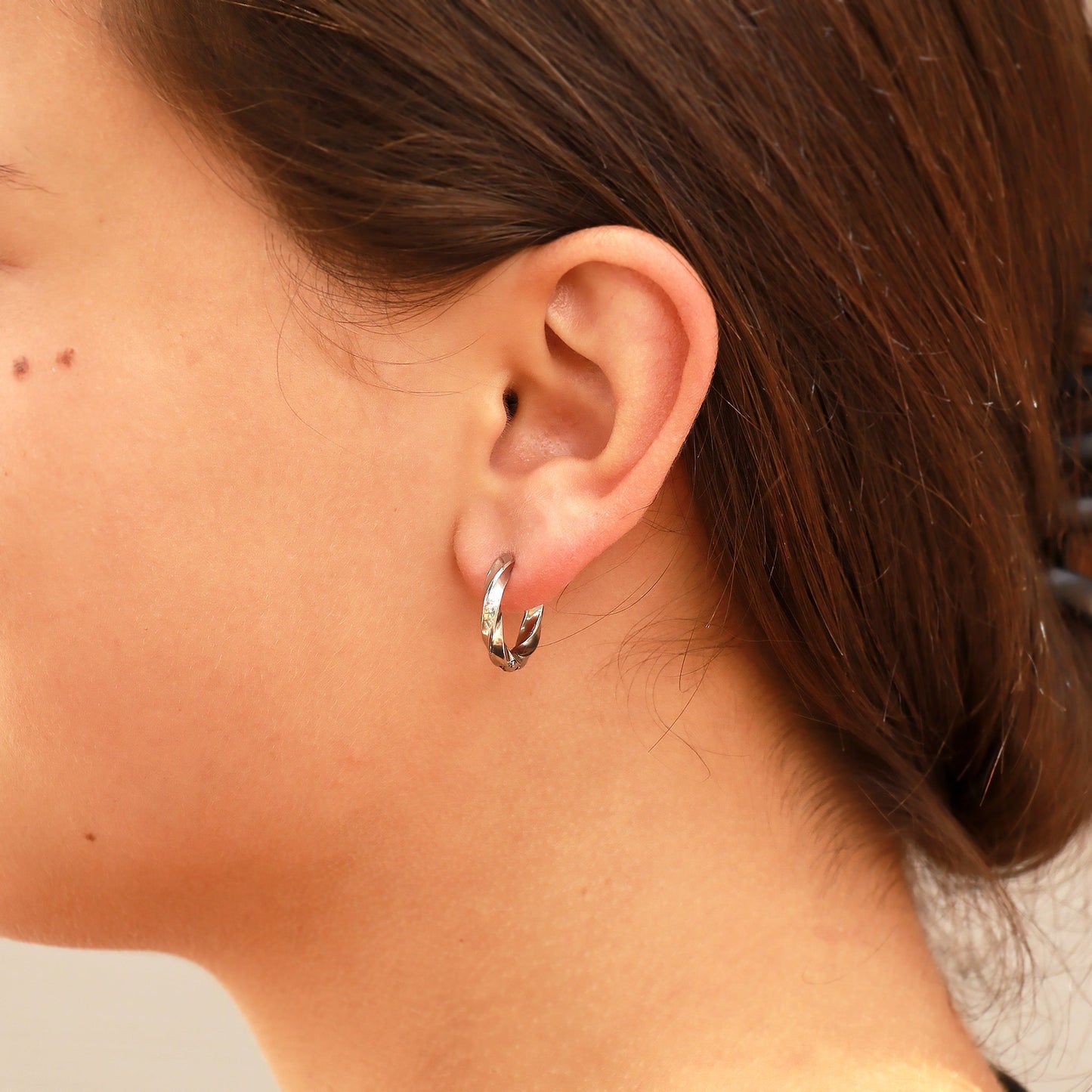 18K Gold PVD Stainless Steel Textured Twisted Huggie Hoop Earrings / ERJ0026