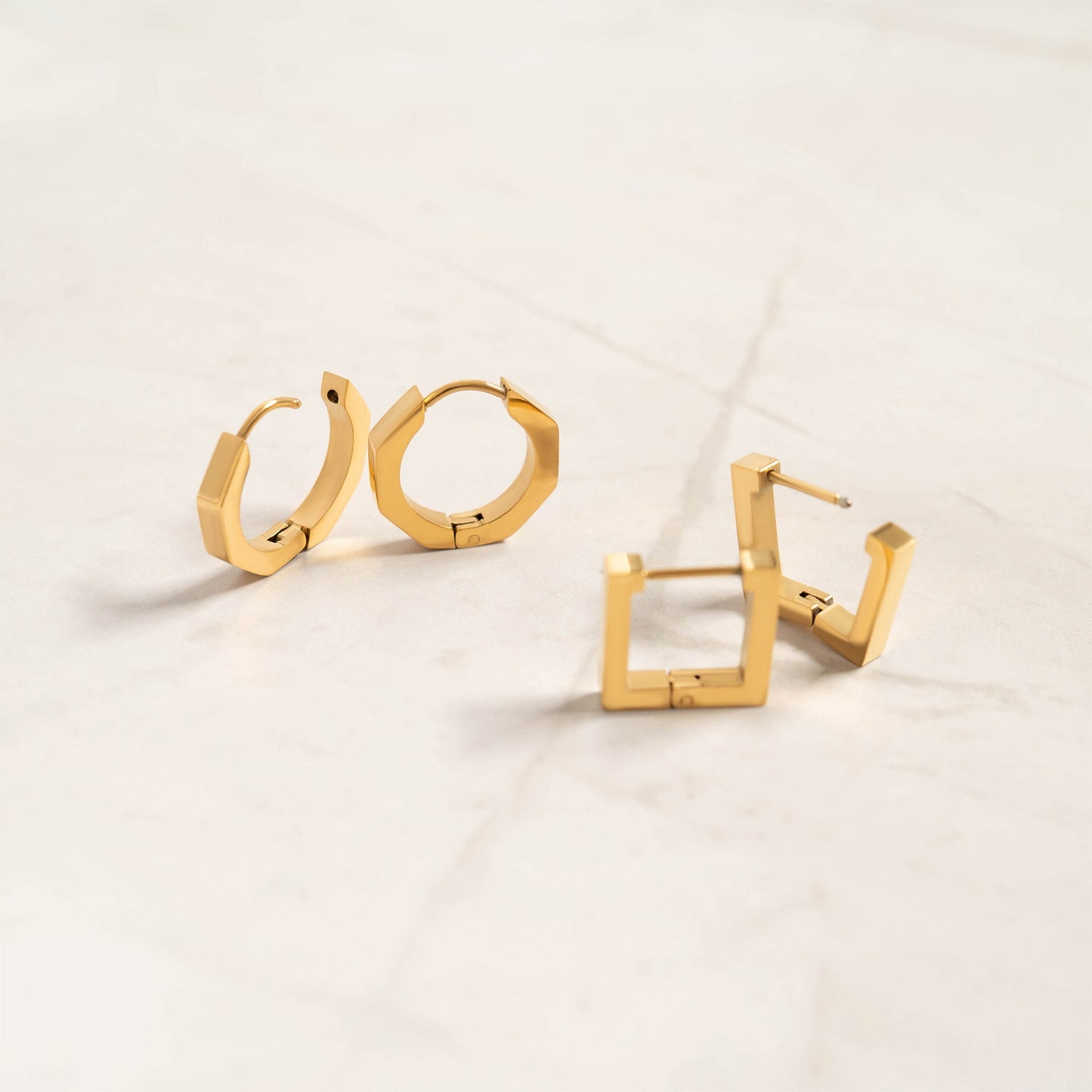 18K Gold PVD Stainless Steel Geometric Huggie Hoop Earrings / ERJ0008