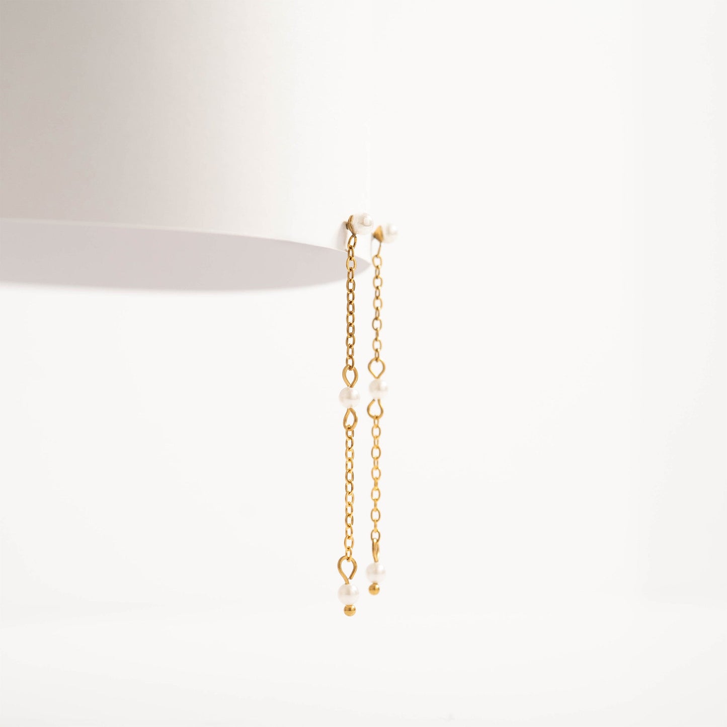 18K Gold PVD Stainless Steel Pearl Dangle Earrings / ERJ0063