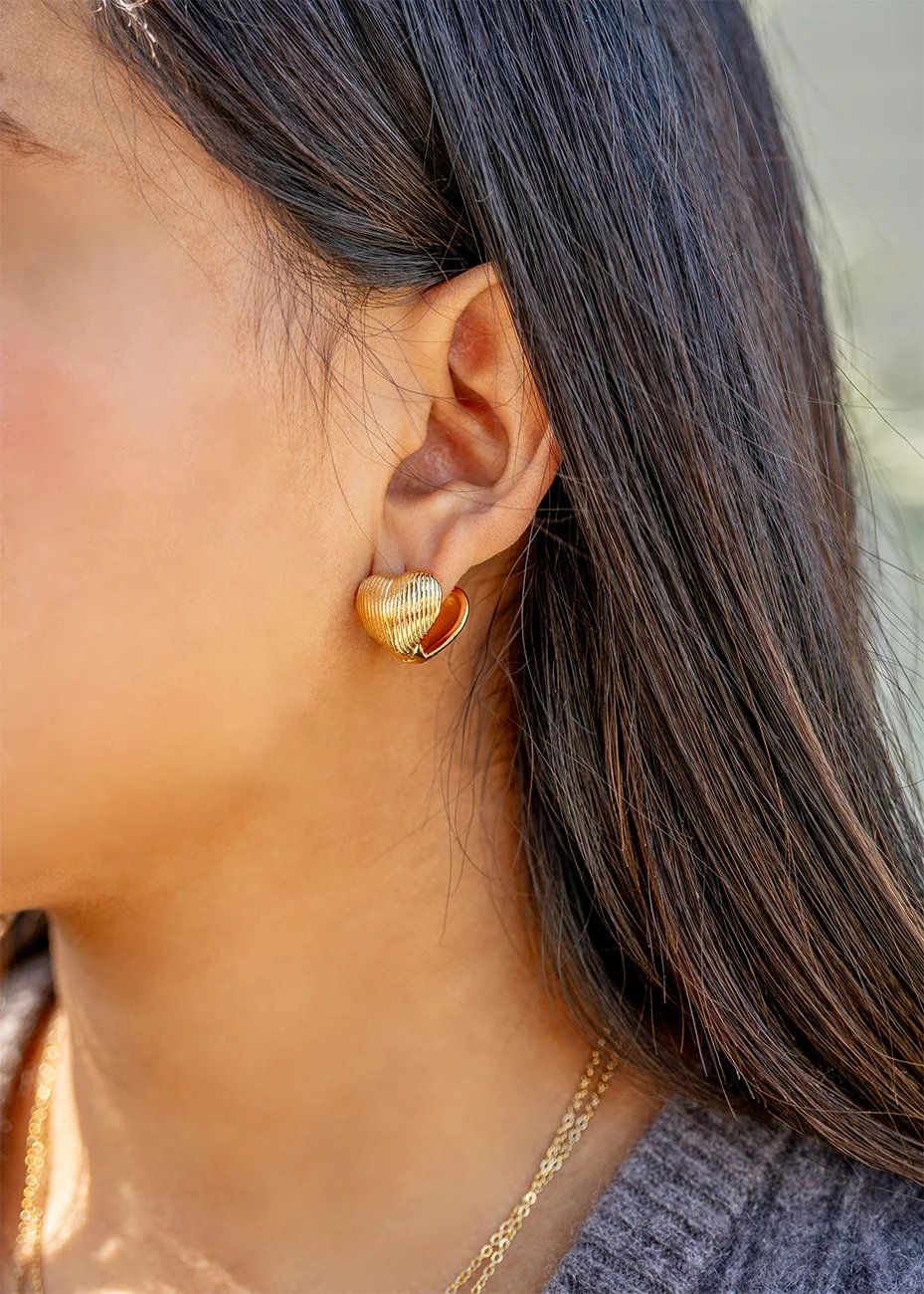 18K Gold PVD Stainless Steel Heart Huggie Earrings / ERJ0065