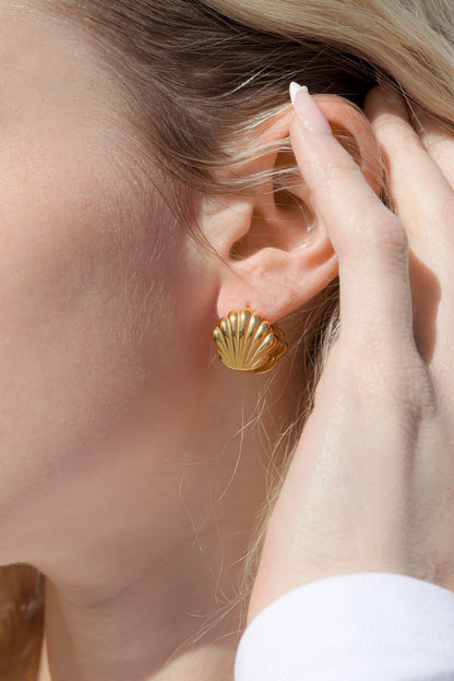 18K Gold PVD Stainless Steel Shell Huggies Earrings / ERJ0066