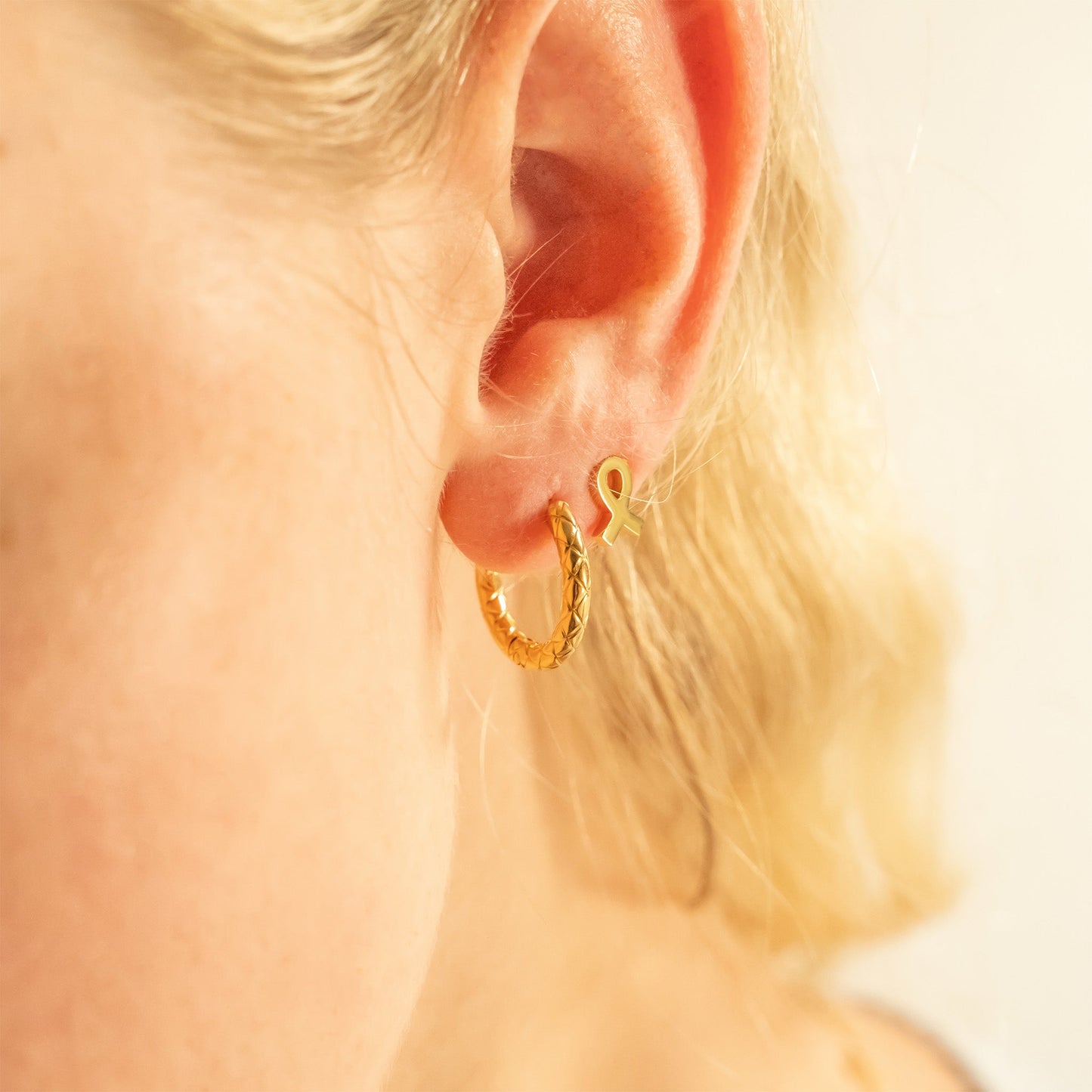 18K Gold PVD Stainless Steel Textured Huggie Hoop Earrings / ERJ0025