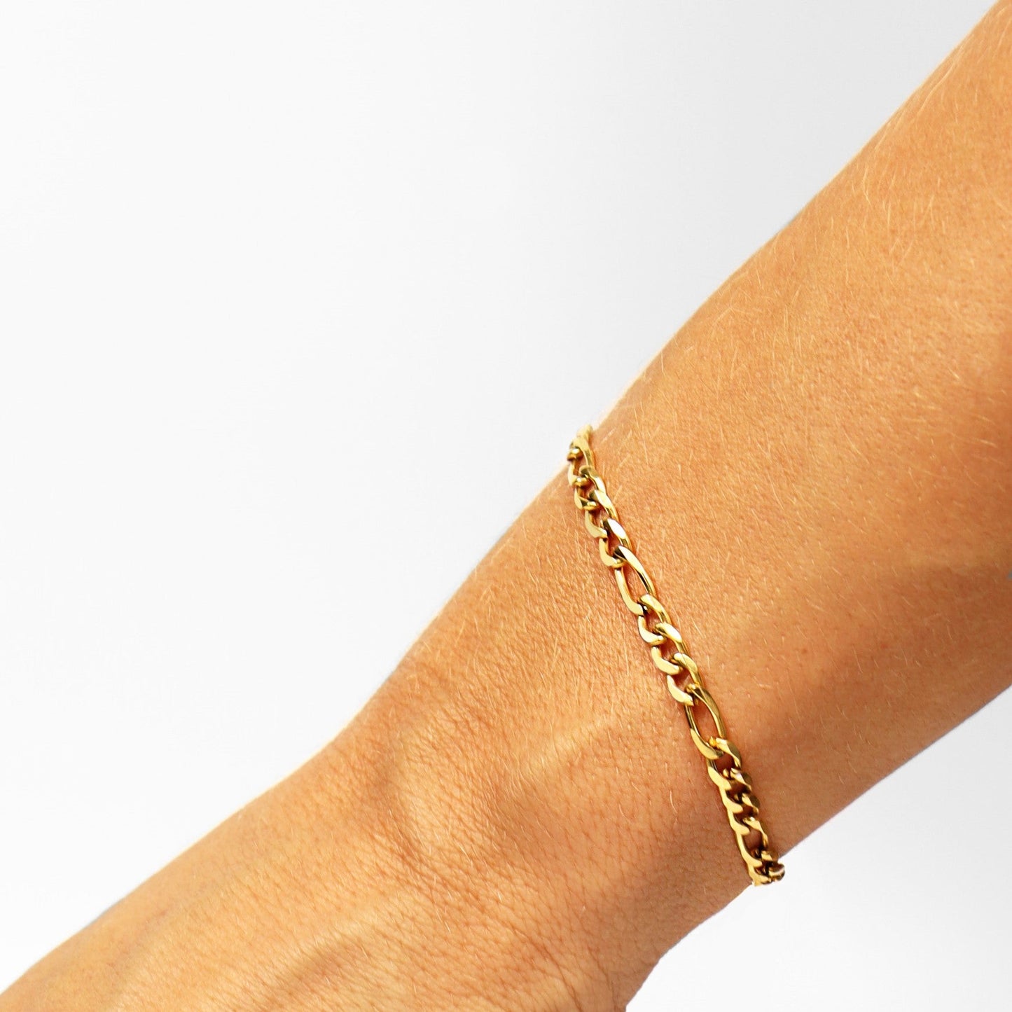 18K Gold PVD Stainless Steel Figaro Chain Bracelet or Anklet / BRJ9097