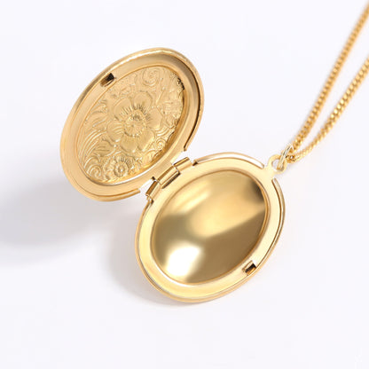 18K Gold PVD Stainless Steel Textured Oval Locket / PDL0245
