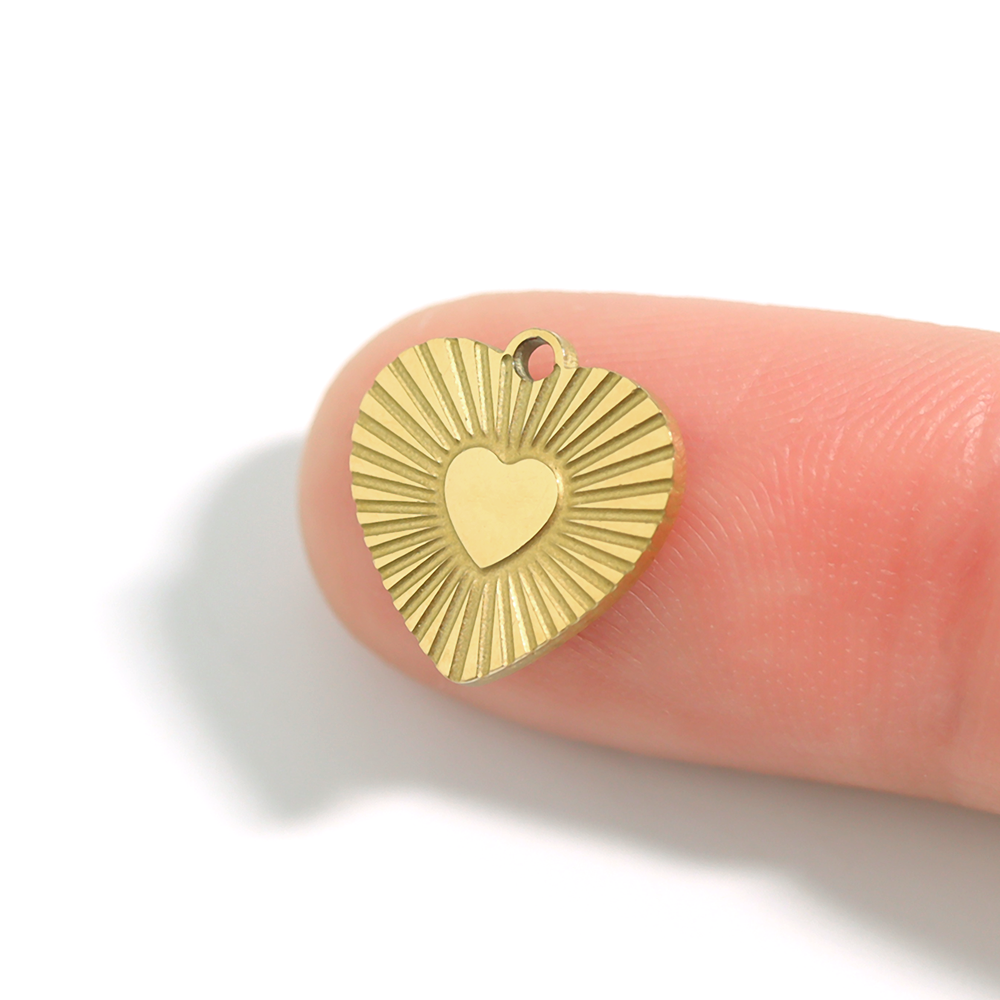18K Gold PVD Stainless Steel Sunburst Heart Charm / PDL0048