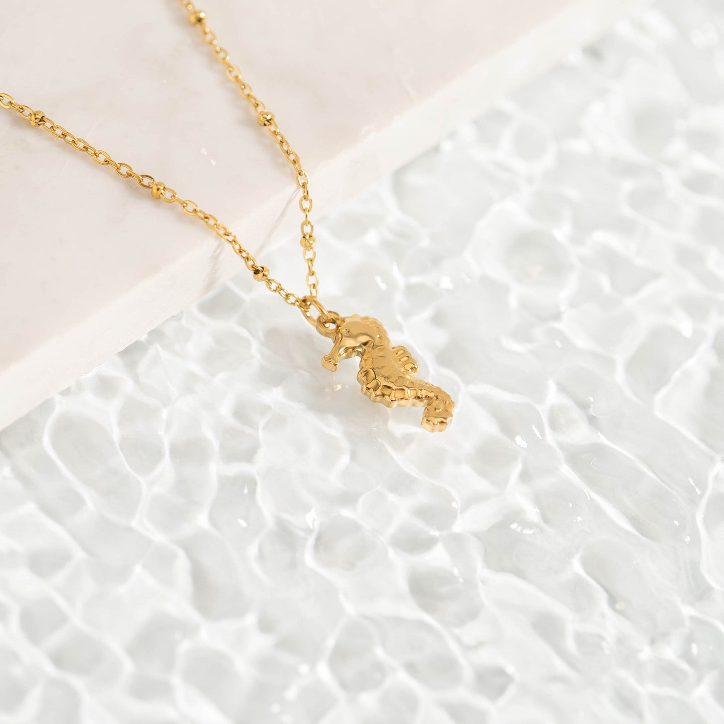 18K Gold PVD Stainless Steel Seahorse Charm / PDL0096