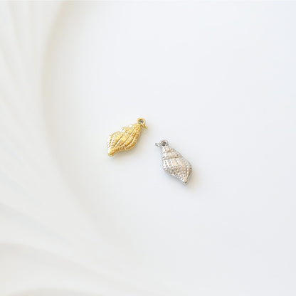 18K Gold PVD Stainless Steel Conch Seashell Charm / PDL0098