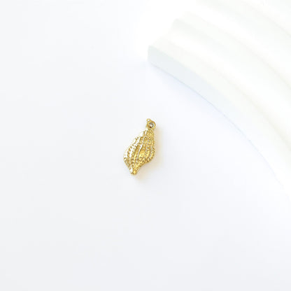 18K Gold PVD Stainless Steel Conch Seashell Charm / PDL0098