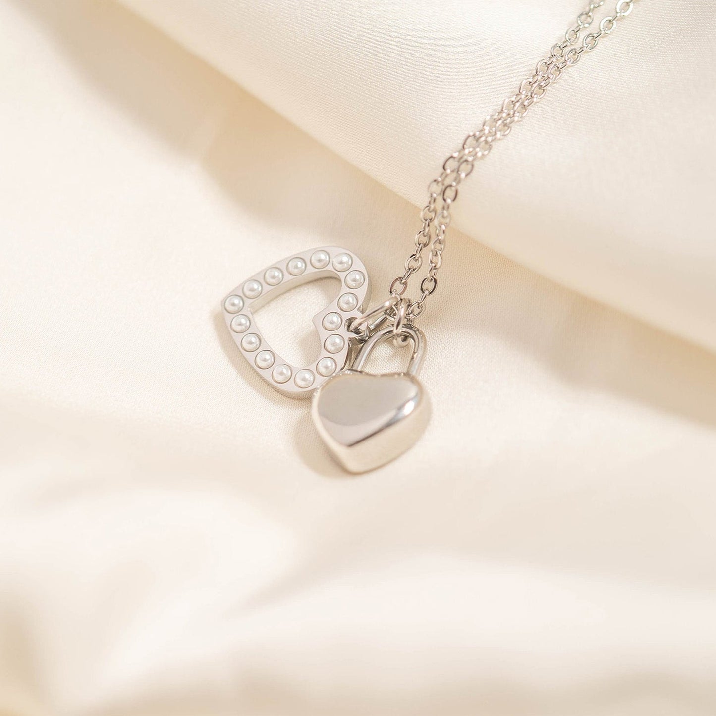 18K Gold PVD Stainless Steel Pearl Heart Charm / PDL0253