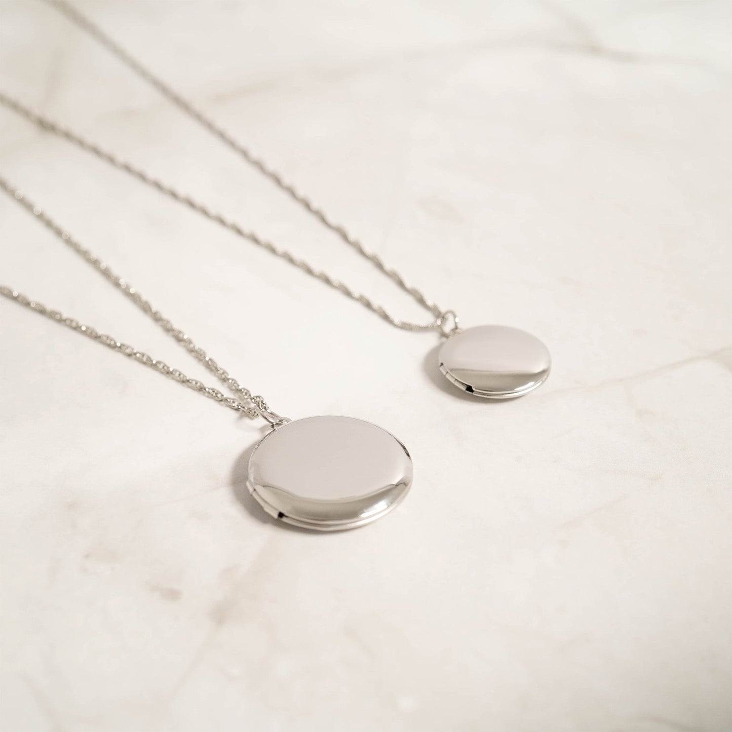 18K Gold PVD Stainless Steel Round Locket / PDL0241