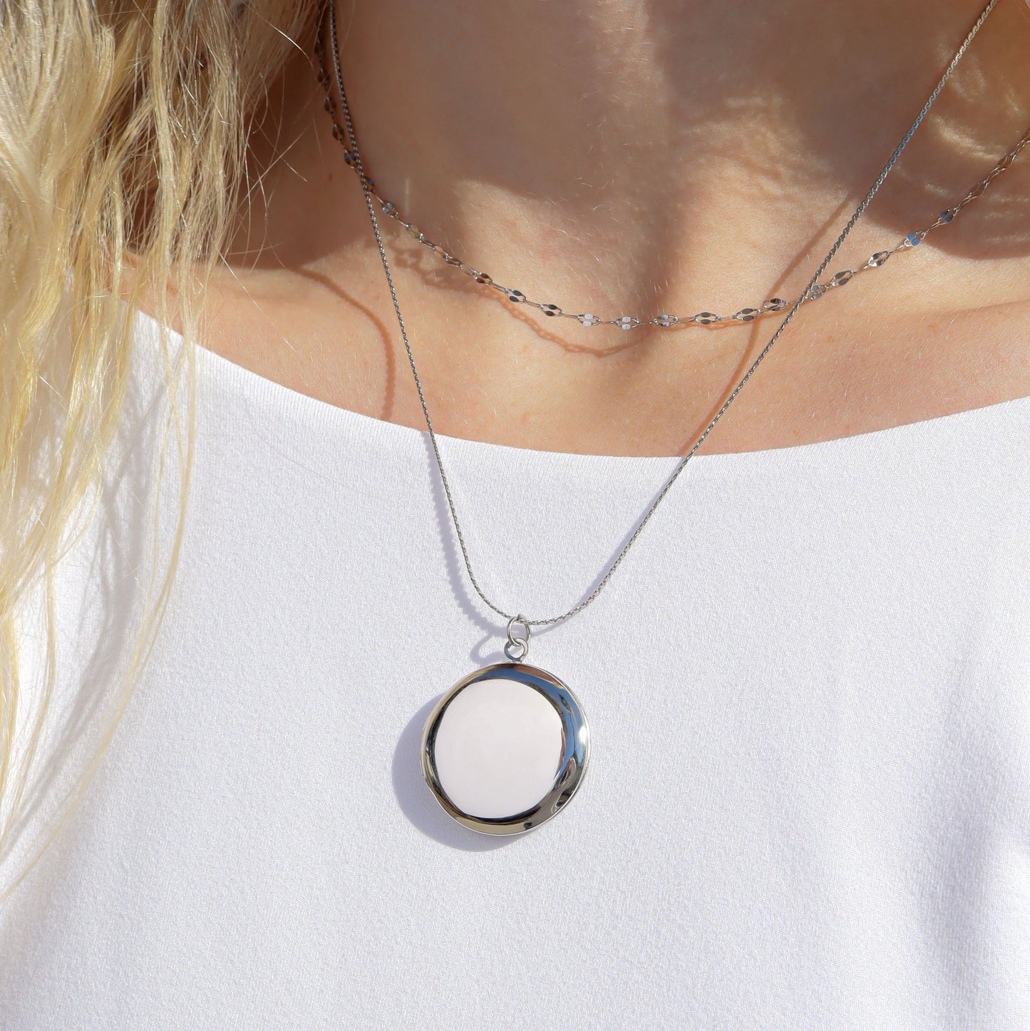 18K Gold PVD Stainless Steel Round Locket / PDL0242