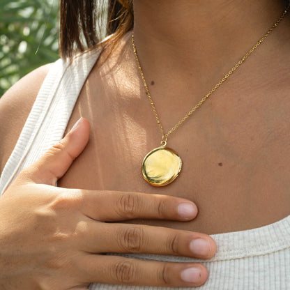18K Gold PVD Stainless Steel Round Locket / PDL0242