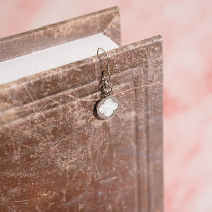 18K Gold PVD Stainless Pearl Floral Charm / PDL0286