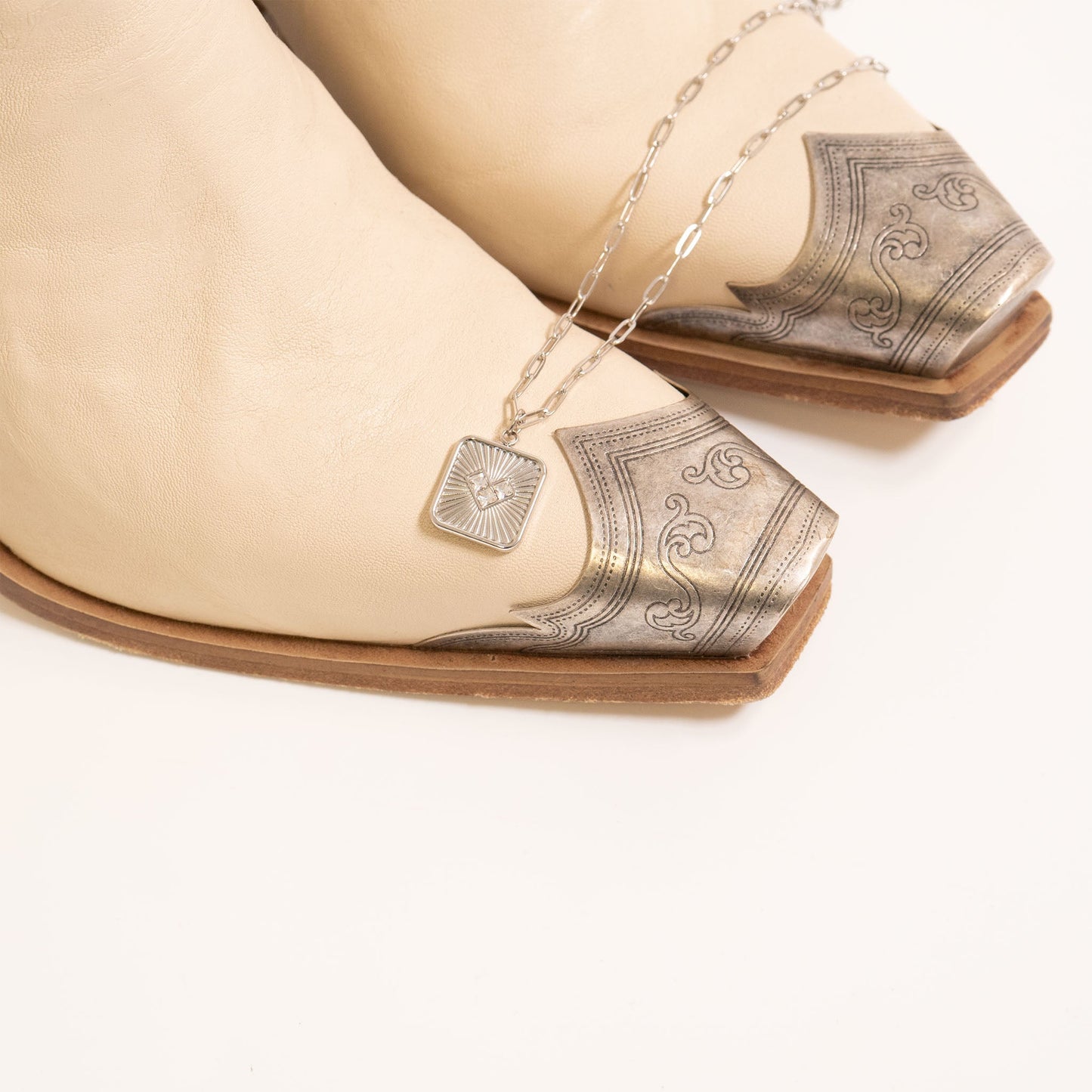 18K Gold PVD Stainless Steel Stone Heart Pendant / PDL0305