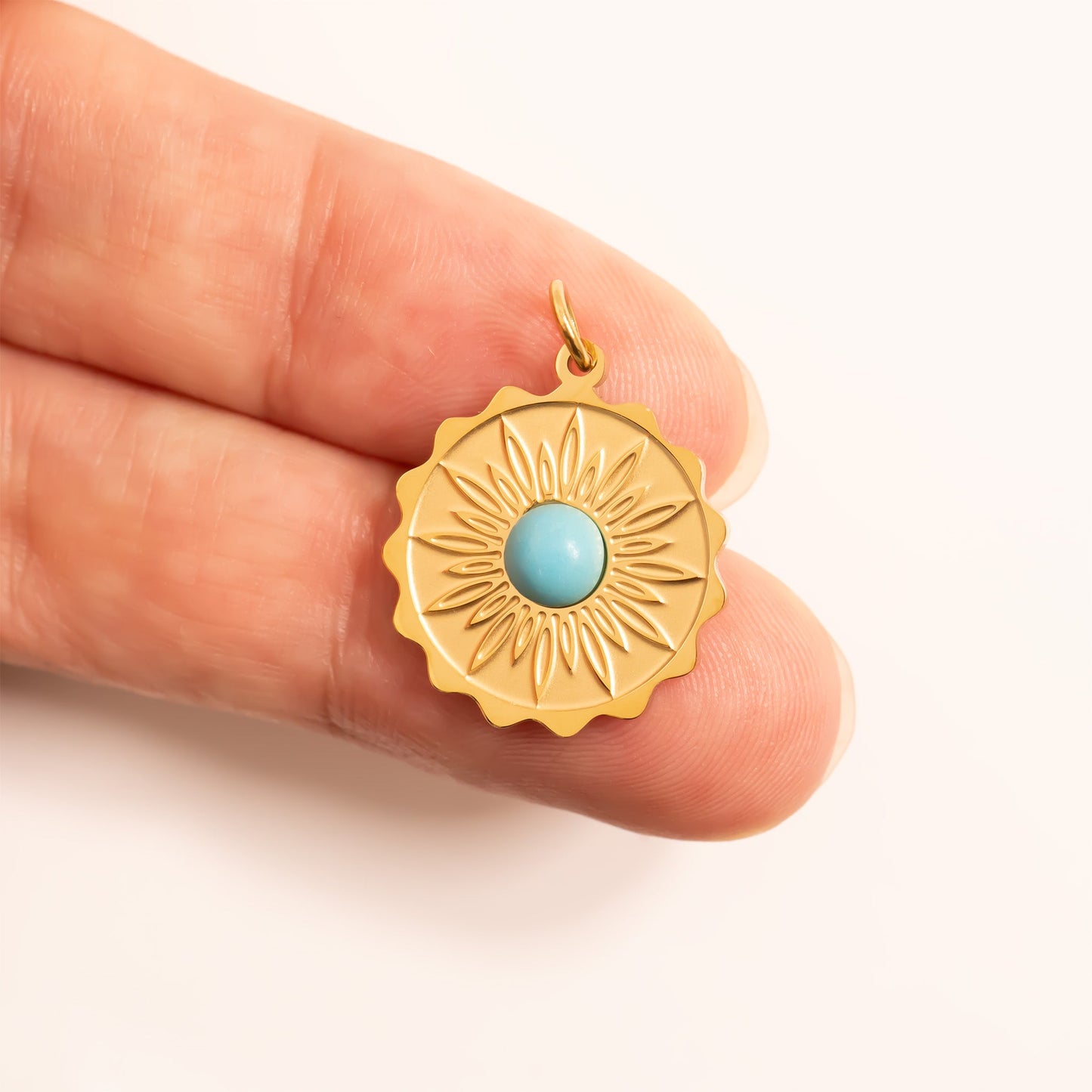 18K Gold PVD Stainless Steel Flower Turquoise Center Pendant / PDL0308