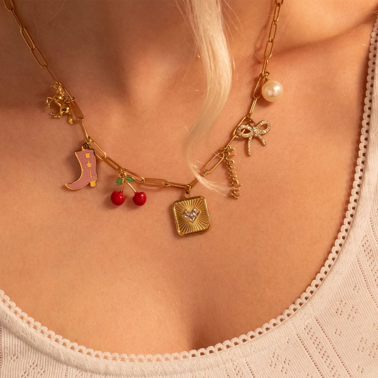 18K Gold PVD Stainless Steel Rhinestone Bow Charm / PDL0278