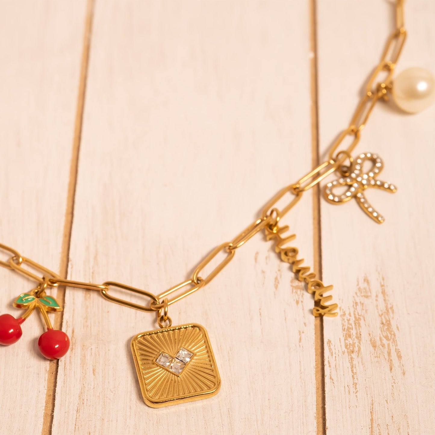 18K Gold PVD Stainless Steel Rhinestone Bow Charm / PDL0278