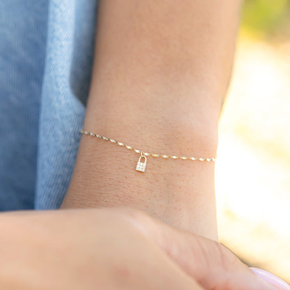 14K Solid Gold Diamond Padlock Charm for Permanent Jewelry / PMJ1021