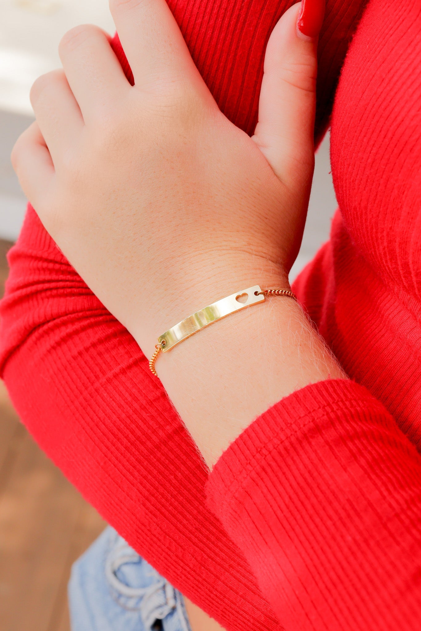 18K Gold PVD Stainless Steel Adjustable Curved Cutout Heart Blank Bar Bracelet / SBB0132