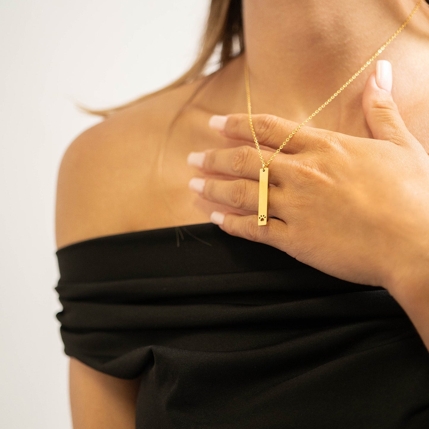 18K Gold PVD Stainless Steel Paw Print Cutout Vertical Blank Bar Necklace / SBB0300