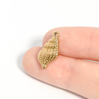 18K Gold PVD Stainless Steel Conch Seashell Charm / PDL0098