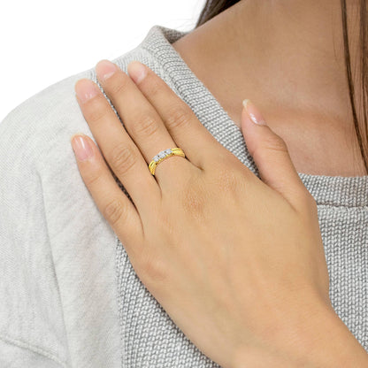 10K Gelbgold Drei-Steine-0,50ct Diamantring (J-K, I2-I3)