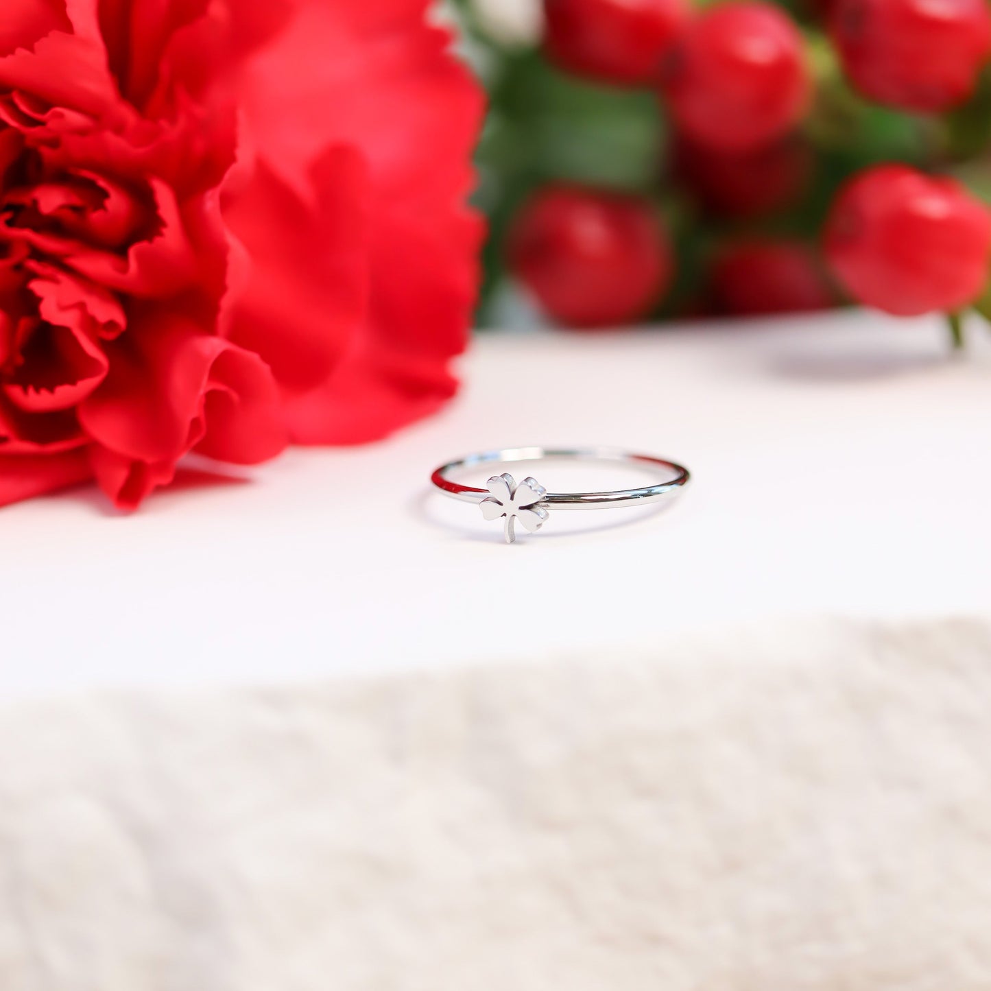 18K Gold PVD Stainless Steel Four Leaf Clover Symbol Ring / ZRJ0002