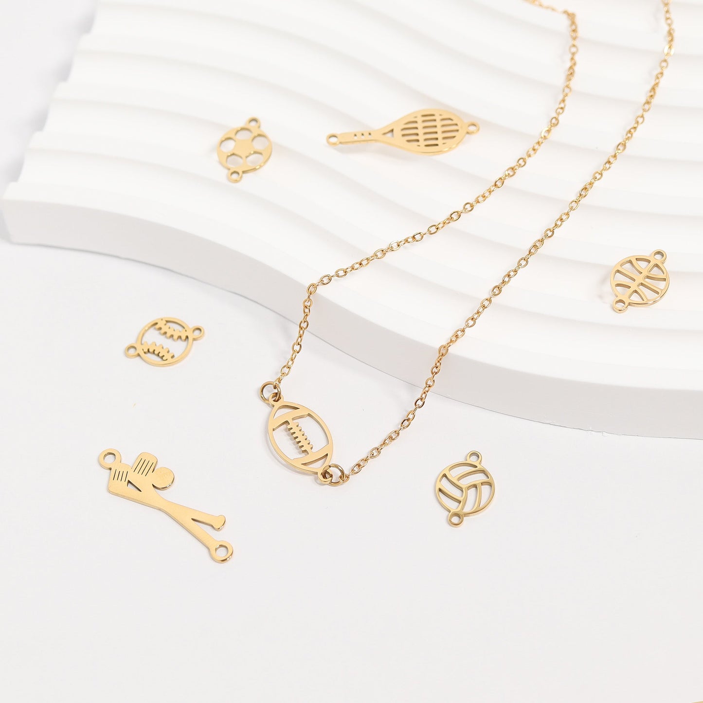 18K Gold PVD Stainless Steel Loop Connector Chain Necklace / CHN9964